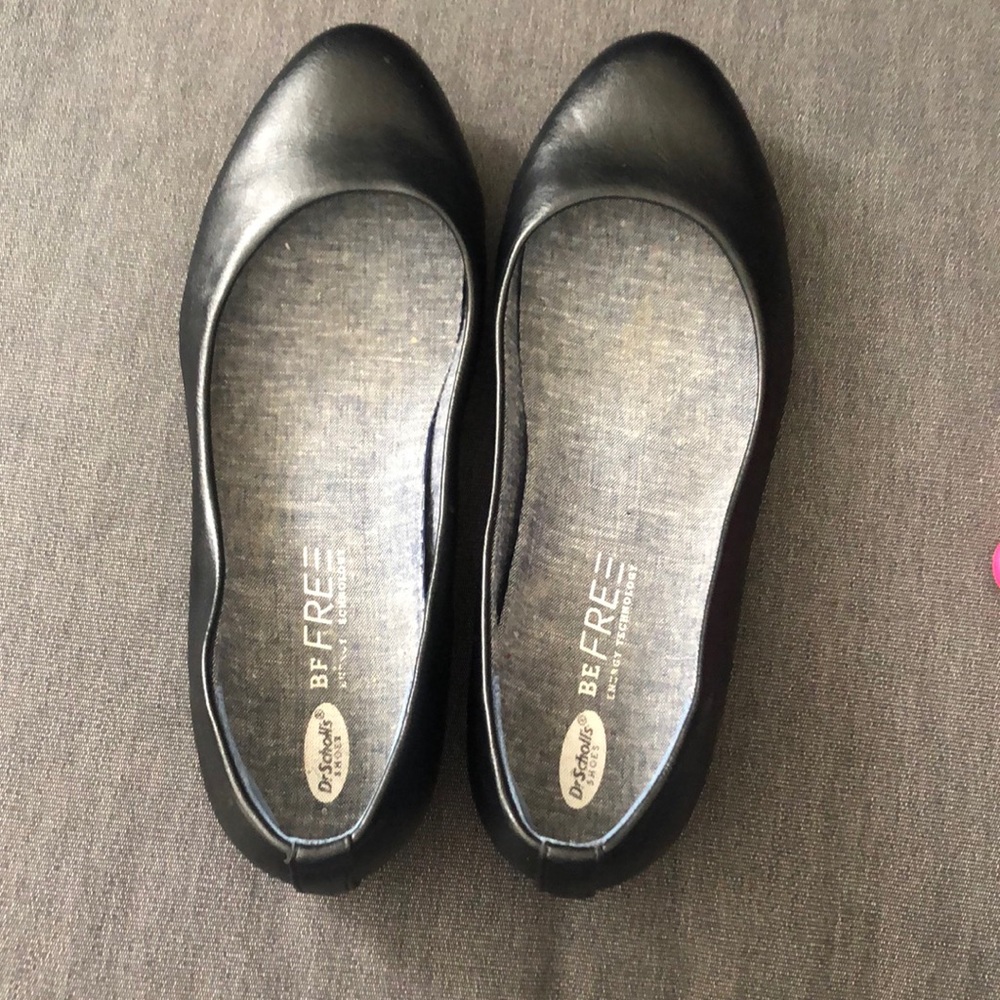 Dr. Scholl’s black flats